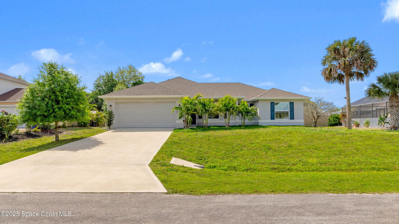 792 Capon Terrace in Sebastian, FL - Building Photo