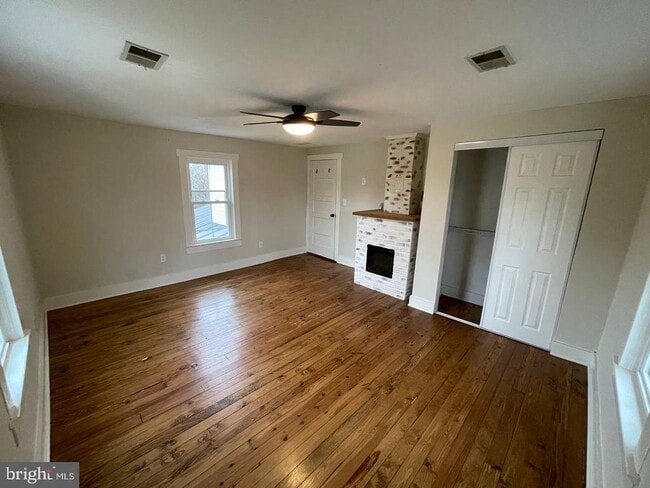 10608 Schaeffer Ln in Nokesville, VA - Building Photo - Building Photo