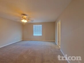 33546 Sky Blossom Cir in Leesburg, FL - Building Photo - Building Photo