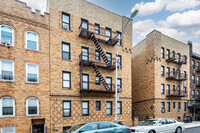 3525 29th St in Long Island City, NY - Building Photo - Building Photo