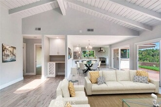 11761 Highview Dr in Santa Ana, CA - Building Photo - Building Photo