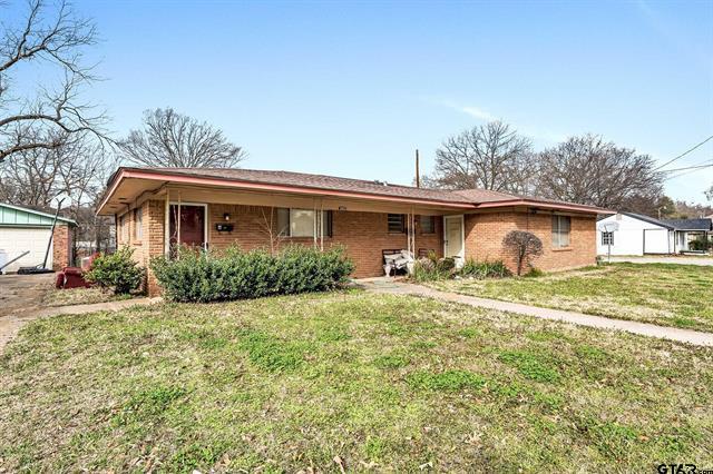property at 2622 N Tenneha Ave