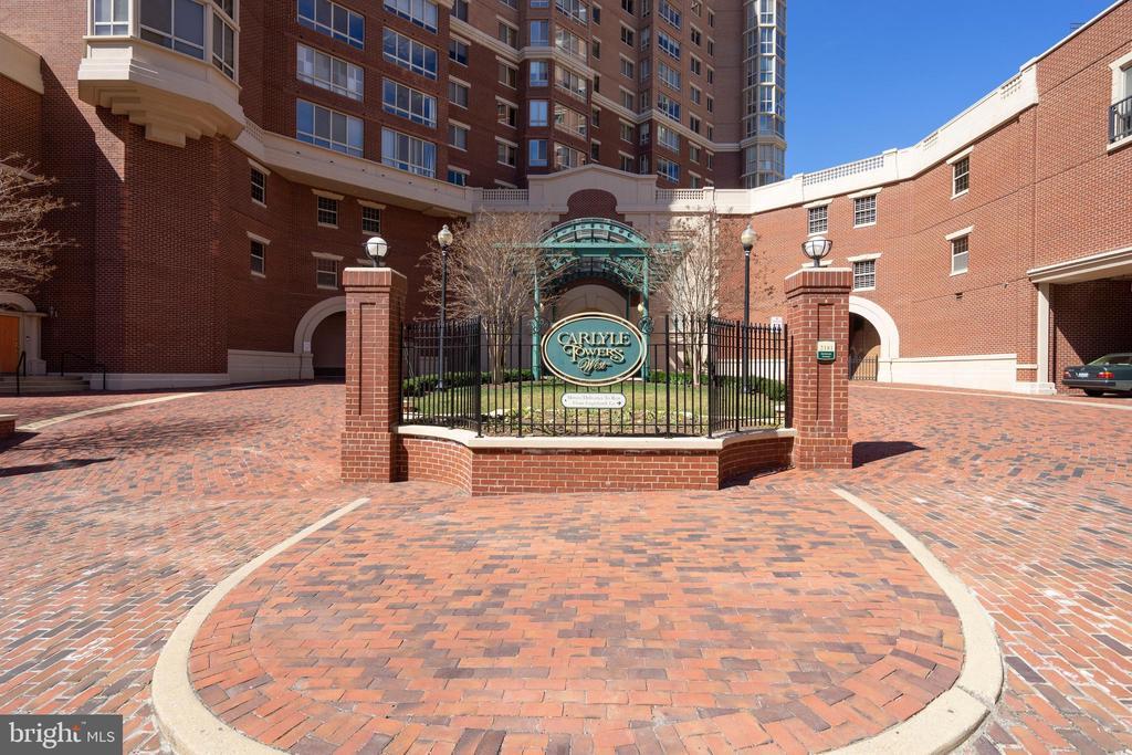 2181 Jamieson Ave in Alexandria, VA - Building Photo