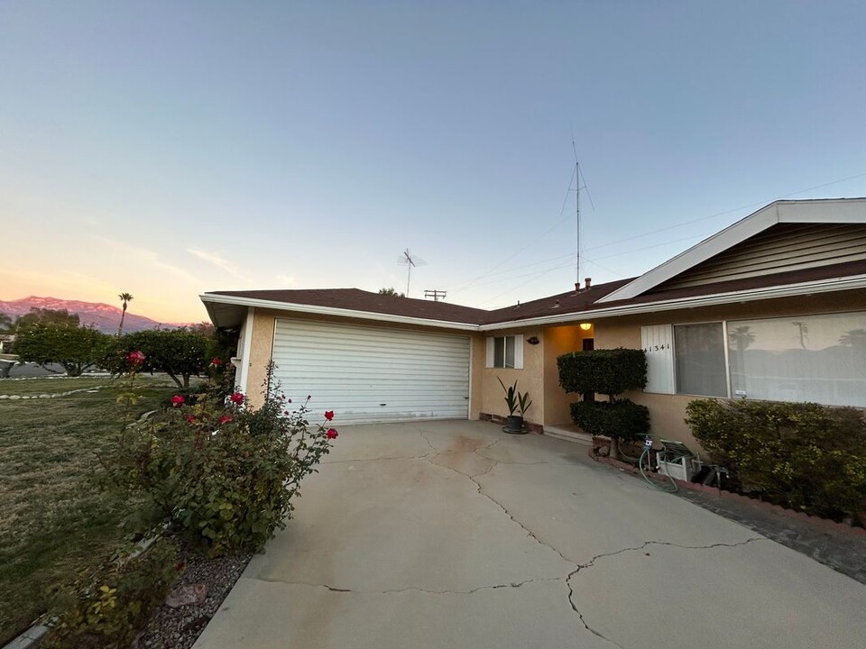 41341 Orange Pl in Hemet, CA - Building Photo