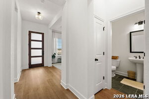 1014 Harmisch Ln in San Antonio, TX - Building Photo - Building Photo