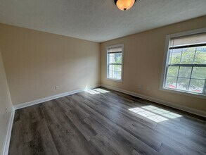 730 Twisted Oak Dr NW in Christiansburg, VA - Building Photo - Building Photo