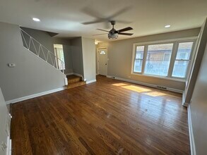 10059 Frontage Rd E in Skokie, IL - Building Photo - Building Photo