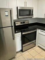 187 Kent St in Brookline, MA - Building Photo