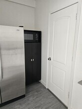 23 Miami Gardens Rd in West Park, FL - Building Photo - Building Photo