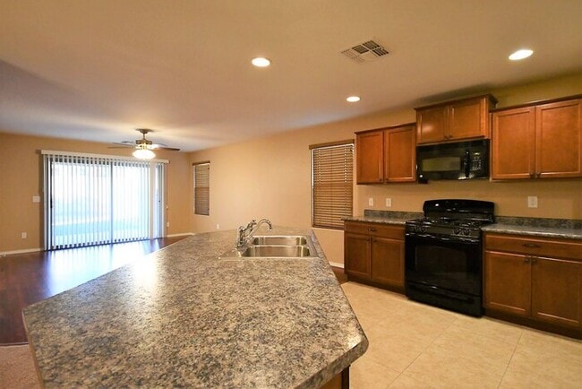 7628 W Georgetown Way in Florence, AZ - Building Photo - Building Photo