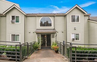 3819 130th Ln SE in Bellevue, WA - Building Photo