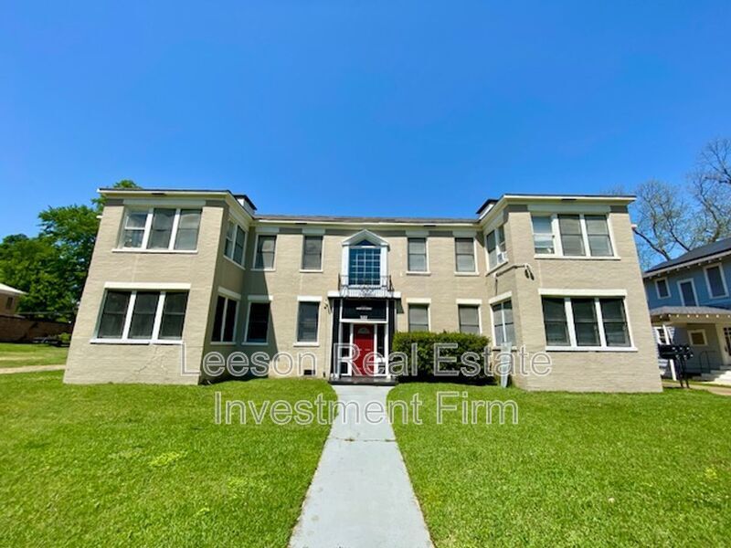 322 College St in Shreveport, LA - Building Photo