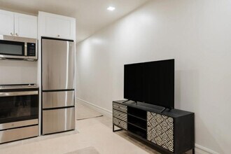 505 E Travis St in San Antonio, TX - Building Photo - Building Photo