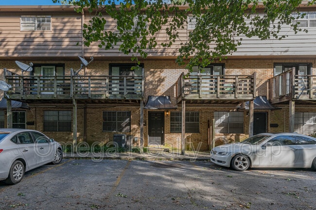 property at 3314 Warringwood Dr