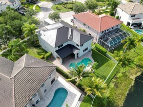 2101 SW 176th Ave in Miramar, FL - Building Photo - Building Photo