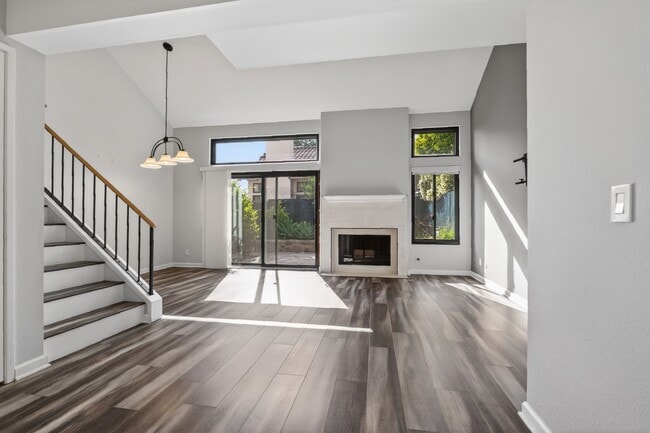 3681 Caminito Cielo Del Mar in San Diego, CA - Building Photo - Building Photo