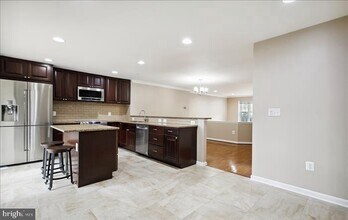 3970 Burning Bush Ct in Fairfax, VA - Building Photo - Building Photo