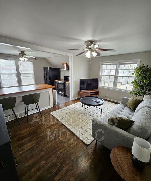 3823 Bell St in Kansas City, MO - Building Photo