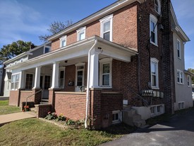 209 E Union St in Hatfield, PA - Building Photo