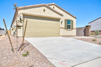 12358 W Kaler Dr in Glendale, AZ - Building Photo - Building Photo