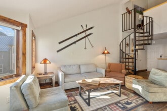 280 Mahoney Dr in Telluride, CO - Foto de edificio - Building Photo