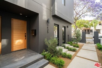 1435 S Crescent Heights Blvd in Los Angeles, CA - Building Photo - Building Photo