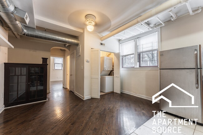 3321 N Lakewood Ave, Unit G in Chicago, IL - Building Photo - Building Photo