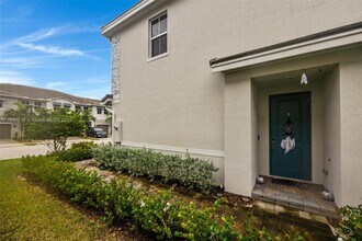 156 SW 171st Ln in Pembroke Pines, FL - Building Photo - Building Photo