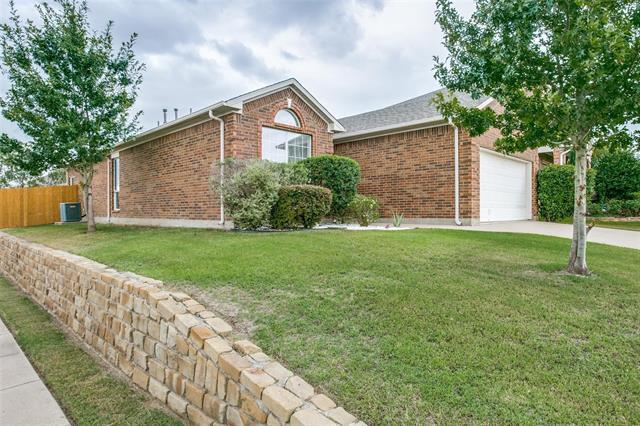 12852 Old MacGregor Ln in Fort Worth, TX - Building Photo - Building Photo