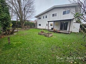 46084 Clare Ave in Chilliwack, BC - Building Photo