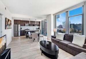 400 Army Navy Dr in Arlington, VA - Building Photo