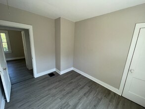 14005 Scioto Ave in East Cleveland, OH - Building Photo - Building Photo