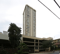 Waikiki Skytower in Honolulu, HI - Foto de edificio - Building Photo