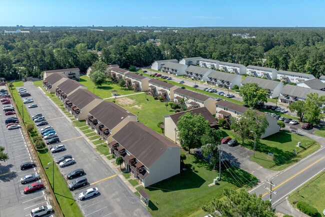 Courtyard II in Myrtle Beach, SC - Building Photo - Building Photo
