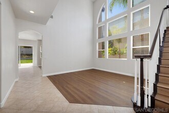 7572 Mona Ln in San Diego, CA - Building Photo - Building Photo