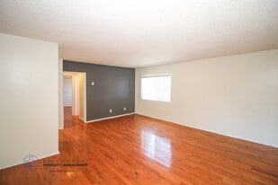 24431-24433 Hawthorne Blvd. in Torrance, CA - Building Photo
