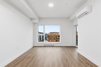 15739 Fraser Hwy in Surrey, BC - Building Photo - Building Photo