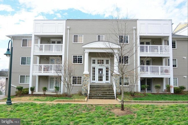property at 4139 S Four Mile Run Dr