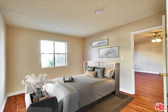 820 S St Andrews Pl-Unit -203 in Los Angeles, CA - Building Photo - Building Photo