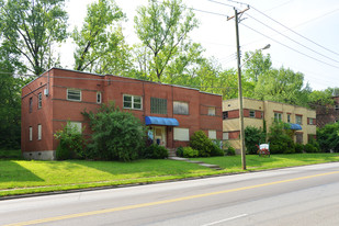 3800-3806 Vine St in Cincinnati, OH - Foto de edificio - Building Photo