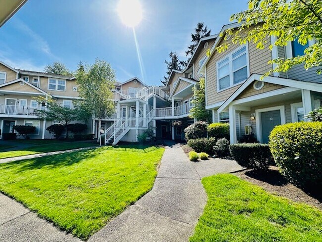 property at 5400 Harbour Pointe Blvd