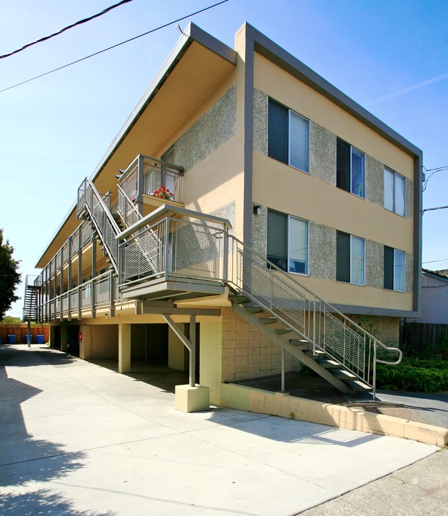 208 San Benito Ave in San Bruno, CA - Building Photo - Building Photo