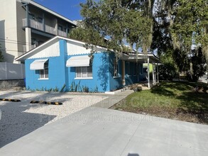 430 Highland Ct in Dunedin, FL - Building Photo - Building Photo