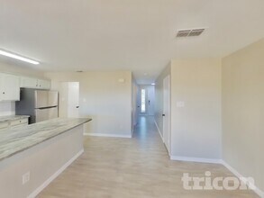 1441 Pine Ln in Fort Worth, TX - Foto de edificio - Building Photo