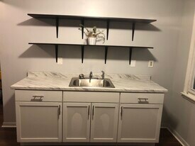 163 Union Ave, Unit 163 in Bridgeport, CT - Building Photo