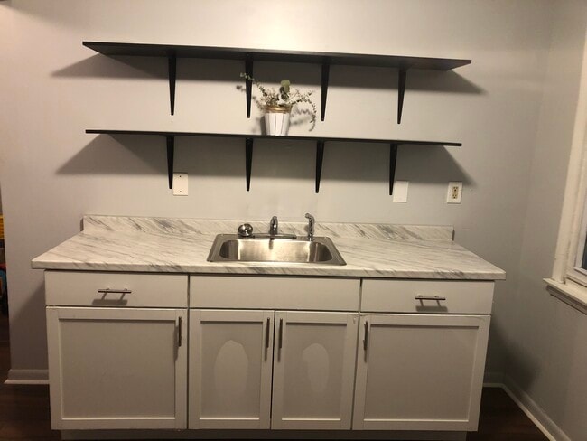 163 Union Ave, Unit 163