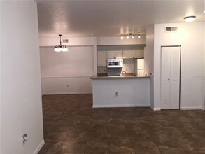 5572 Metrowest Blvd in Orlando, FL - Building Photo - Building Photo