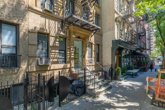 341 E 85th St in New York, NY - Building Photo - Building Photo