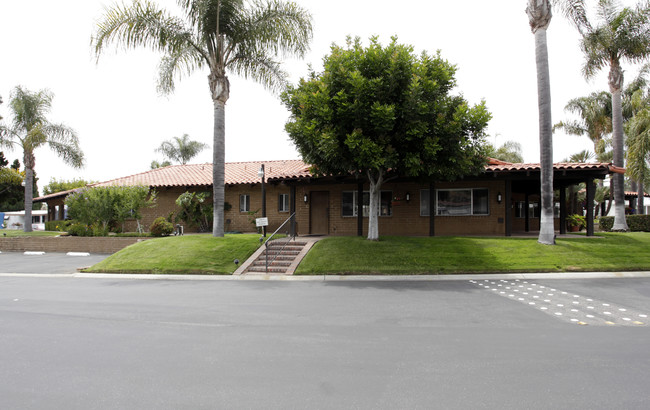 Capistrano Valley Mobile Estates in San Juan Capistrano, CA - Foto de edificio - Building Photo