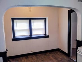 214 W New St in Coffeyville, KS - Building Photo - Building Photo